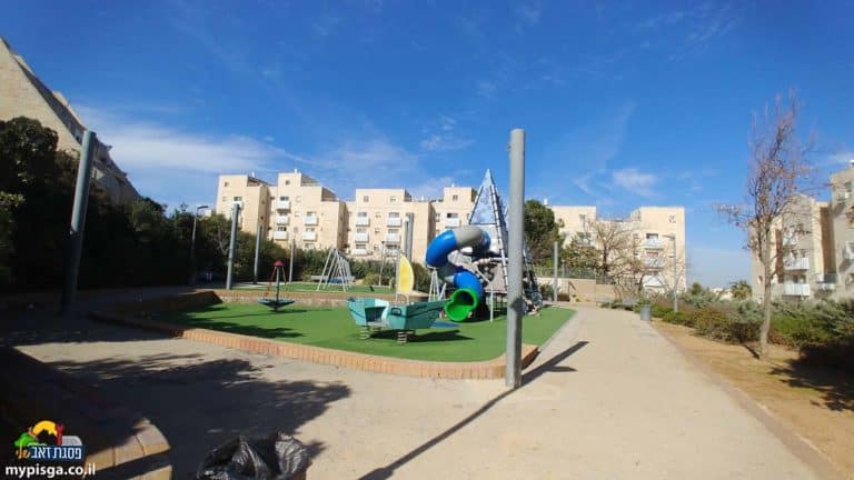 גן המשחקים יוסף נדבה בפסגת זאב, תמונה 1 מתוך 7