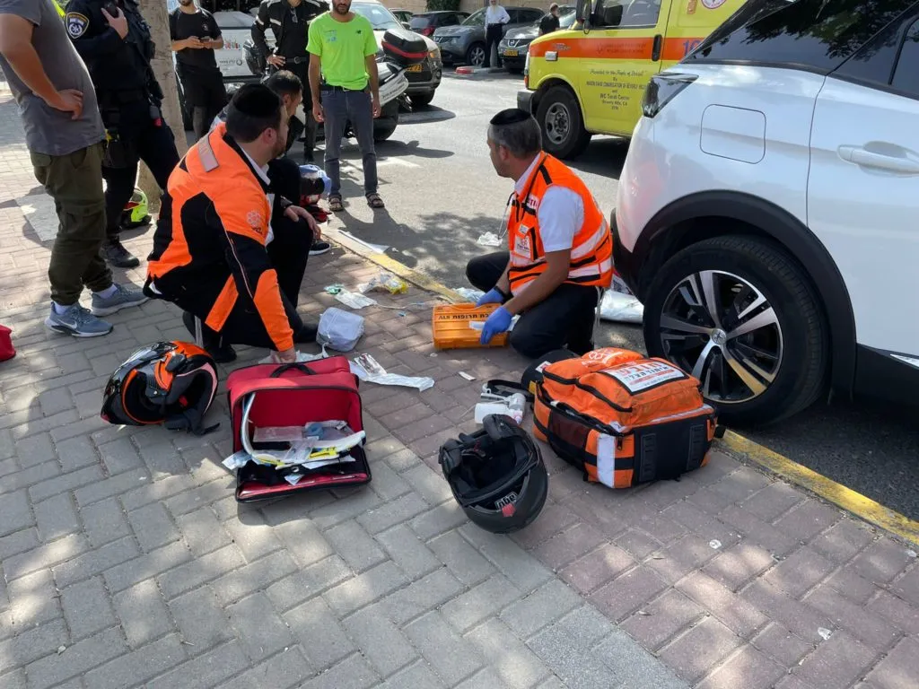 ילד בן 3 נפצע קשה כתוצאה מתאונת דרכים ברחוב משה רחמילביץ׳ בשכונת פסגת זאב