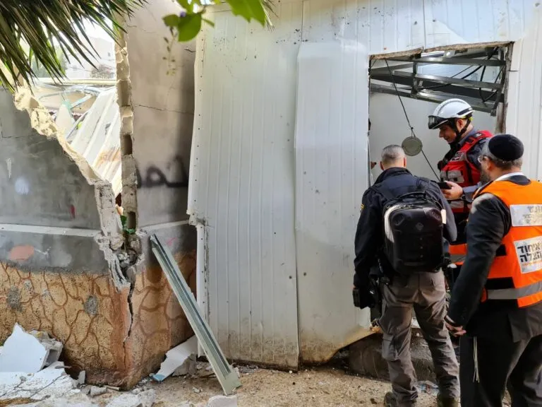 בית חנינא: ארבעה נפגעים כתוצאה מפיצוץ ושריפה (תמונה 4 מתוך 4)