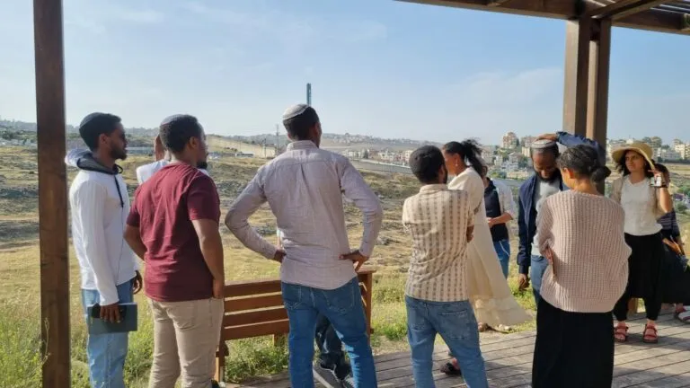 סיוע לעולים חדשים בקליטה טובה וקלה (תמונה 3 מתוך 4)