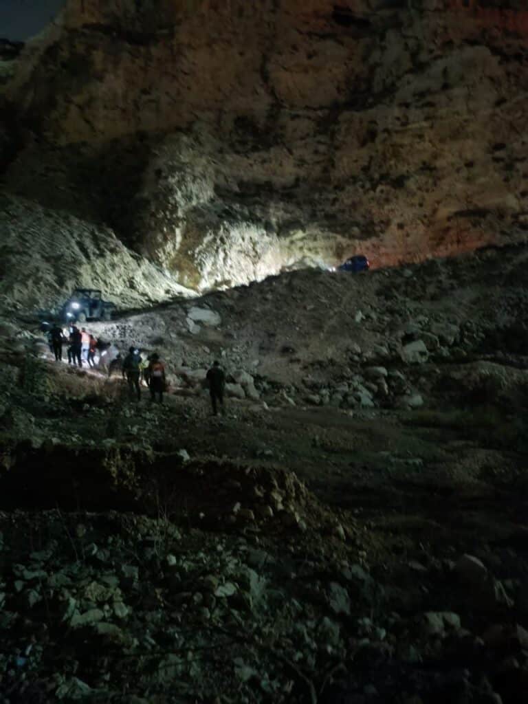 פסגת זאב: כבאים חילצו אדם שקפץ לוואדי בעומק 15 מטר