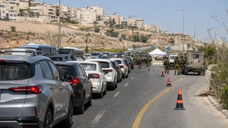 פעילות צה"ל בחיזמא בעקבות יידוי אבנים: עומסי תנועה צפויים בכביש 437