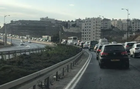 הפקקים הבוקר - תקלת תקשורת שהקשתה על הזרמת התנועה