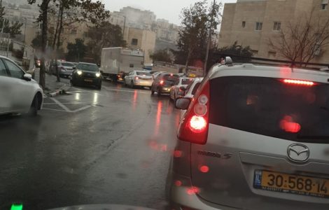 הפקקים ברחובות הסמוכים למתחם הבדיקות