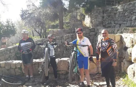רוכבי פסגת זאב