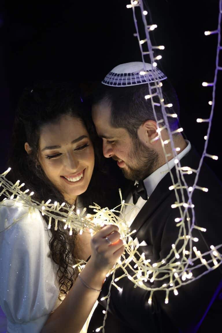 אור בלב מגנטים (תמונה 6 מתוך 8)