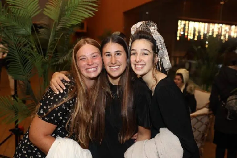 אור בלב מגנטים (תמונה 4 מתוך 8)